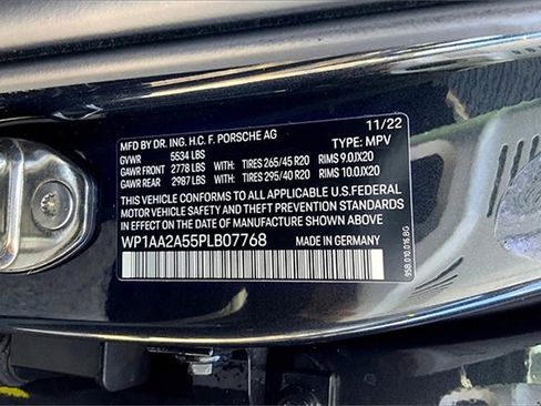 Used 2023 Porsche Macan image 50