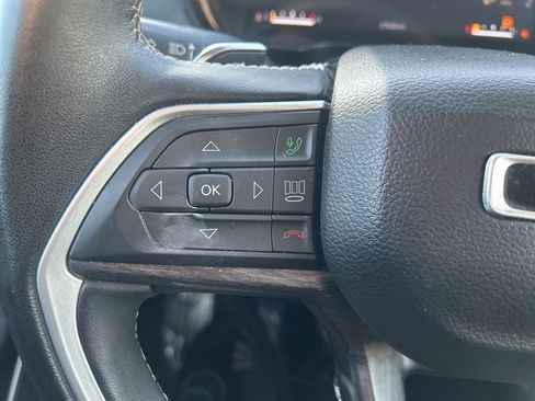 Used 2022 Jeep Grand Cherokee L Limited image 25