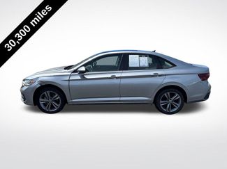 Used 2023 Volkswagen Jetta SE FWD video 2