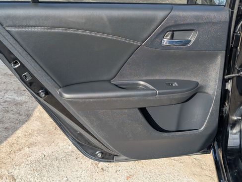 Used 2015 Honda Accord EX-L image 34