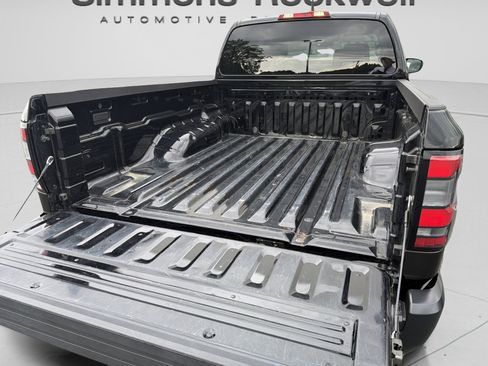 Used 2022 Nissan Frontier S RWD image 13
