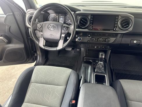 Used 2021 Toyota Tacoma TRD Sport RWD image 17