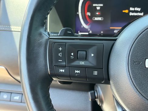 Used 2023 Nissan Pathfinder Platinum AWD/4WD image 15