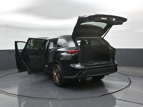 Used 2023 Toyota Highlander Bronze Edition image 50