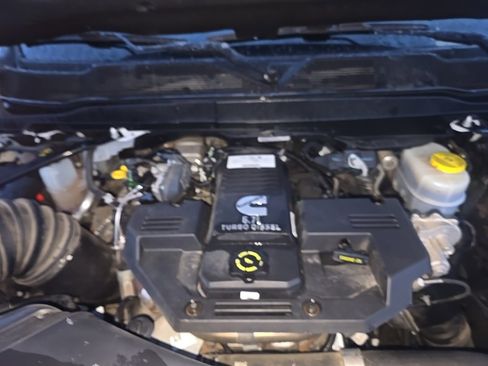 Used 2019 RAM 2500 Laramie image 22