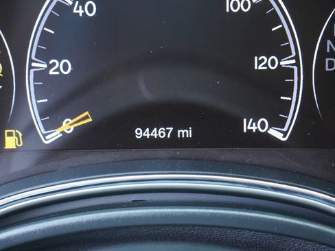 Used 2021 Jeep Grand Cherokee Limited AWD/4WD image 19