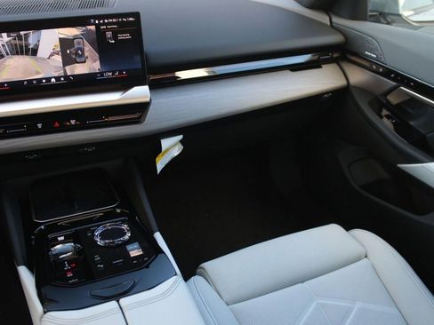 New 2026 BMW 530i w/ Executive Package RWD image 27