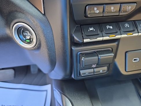 Used 2019 Chevrolet Silverado 1500 High Country image 26