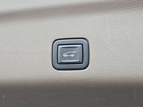 Used 2021 GMC Yukon Denali w/ Denali Ultimate Package image 29