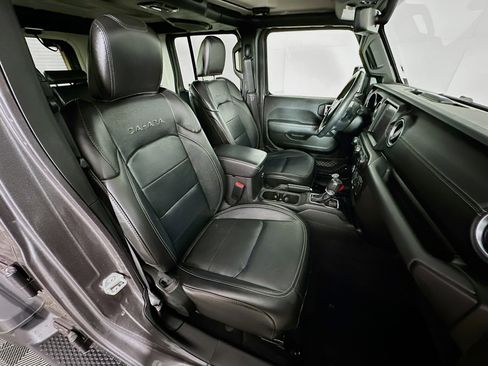 Used 2023 Jeep Wrangler Sahara w/ Cold Weather Group image 29
