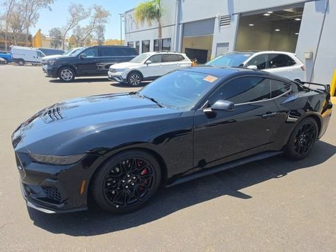 Used 2025 Ford Mustang GT Premium w/ GT Performance Package RWD image 1