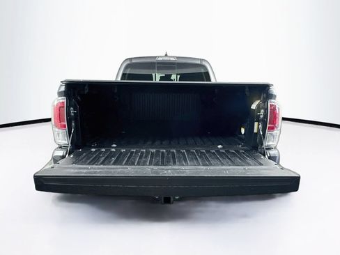 Used 2022 Toyota Tacoma TRD Off-Road w/ Technology Package AWD/4WD image 26