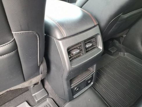Certified 2024 Ford Edge ST-Line AWD/4WD image 12