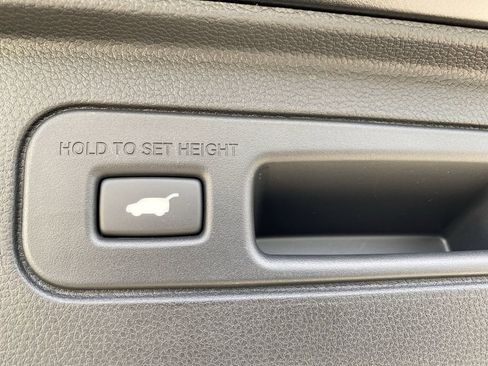 New 2025 Honda Pilot Touring image 16