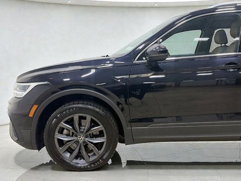 Used 2022 Volkswagen Tiguan SE image 8