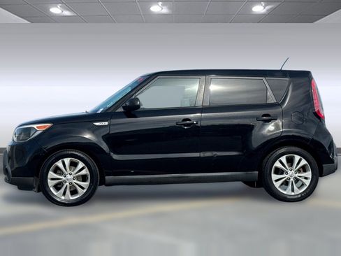 Used 2015 Kia Soul + FWD image 2