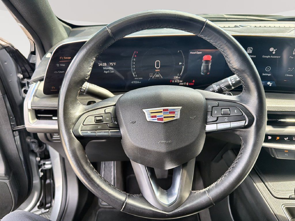 Used 2025 Cadillac XT4 Premium Luxury AWD/4WD image 11