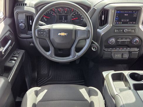 Used 2022 Chevrolet Silverado 1500 Custom RWD image 11