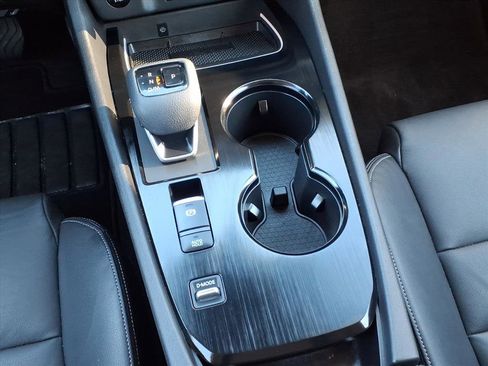 Used 2025 Nissan Rogue SL image 23