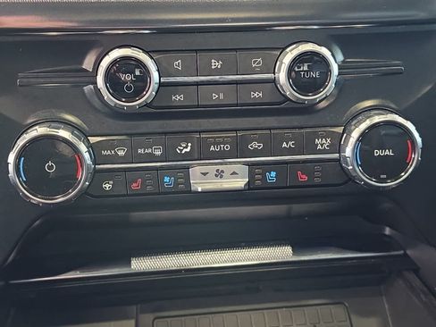Used 2024 Ford F150 Lariat w/ Equipment Group 502A High AWD/4WD image 27