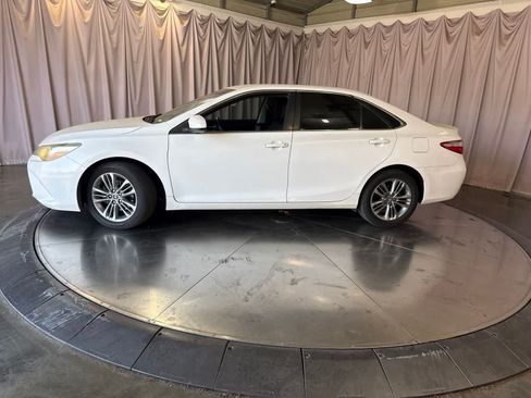 Used 2016 Toyota Camry SE FWD image 8