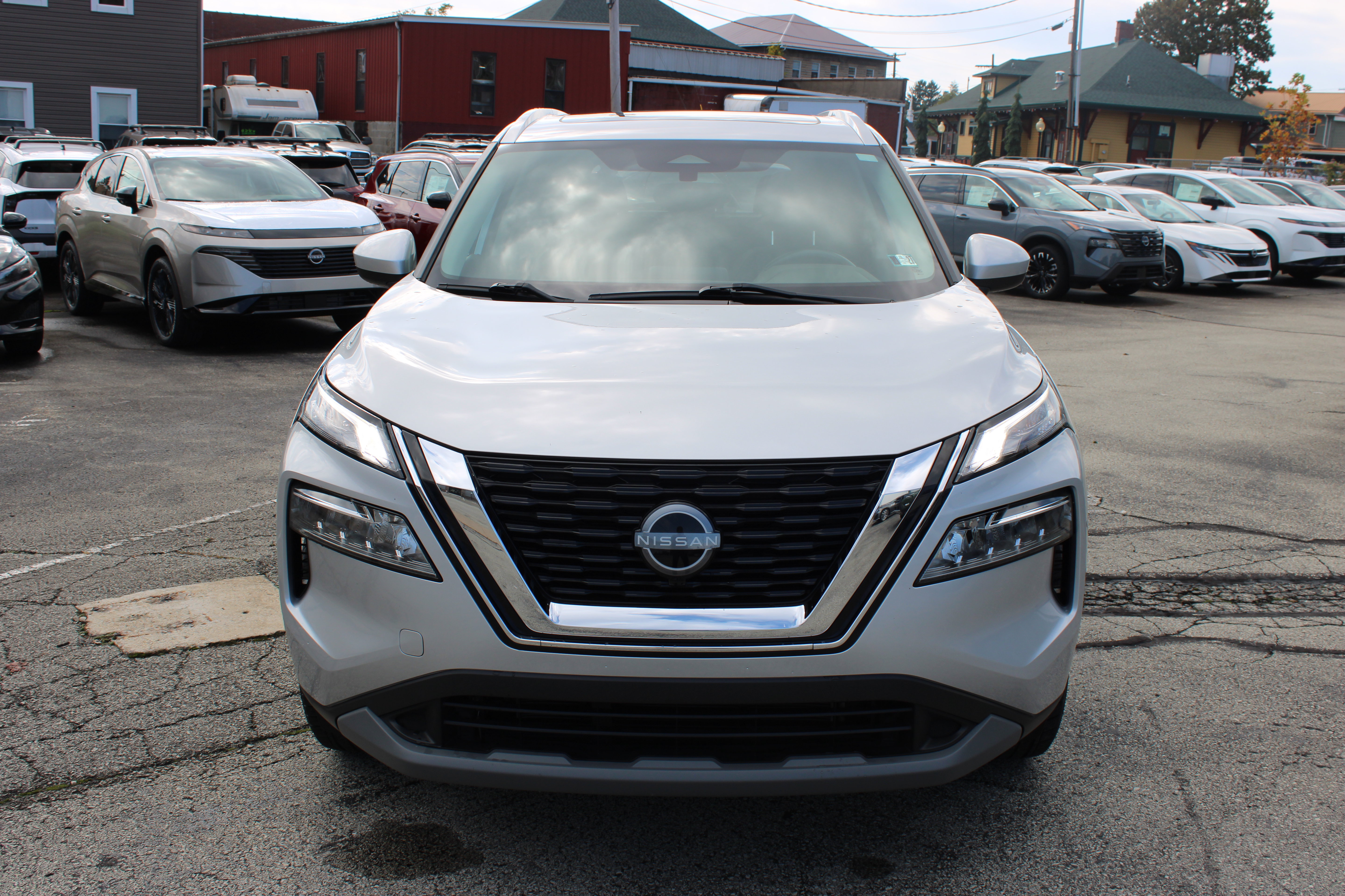 Certified 2023 Nissan Rogue SV w/ SV Premium B Package AWD/4WD image 11