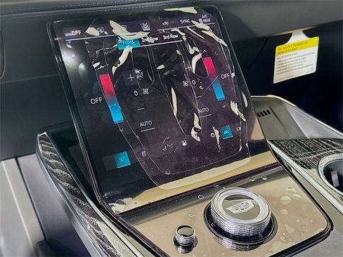 New 2025 Cadillac Escalade IQ Luxury 1 w/ Smart Trailering package image 10