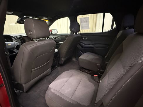 Used 2023 Chevrolet Traverse LT image 20
