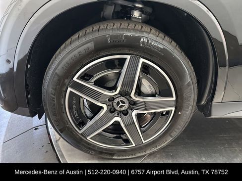 Used 2026 Mercedes-Benz GLC 300 4MATIC image 32