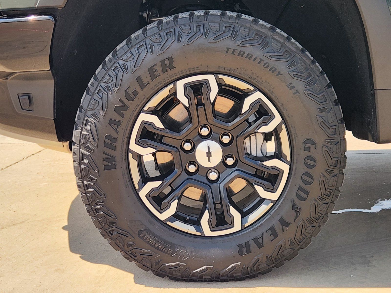 Certified 2026 Chevrolet Silverado 1500 ZR2 AWD/4WD image 15