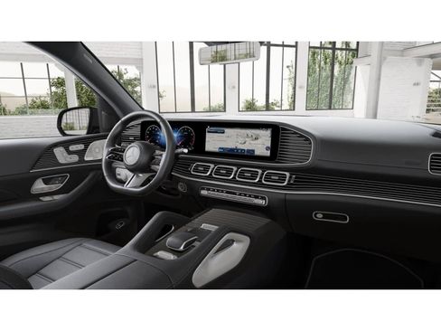 New 2026 Mercedes-Benz GLS 580 4MATIC image 6