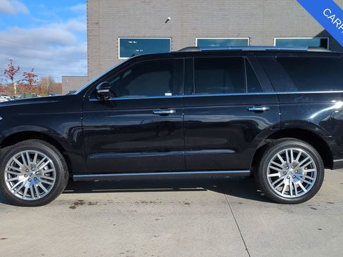 Certified 2023 Ford Expedition Limited image 2