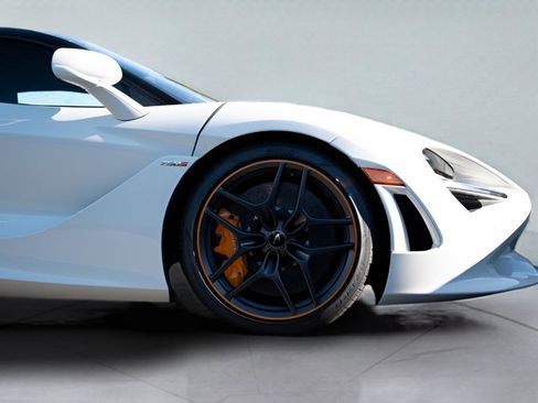 New 2026 McLaren 750S image 19