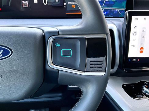 Certified 2025 Ford Expedition Max Active image 25