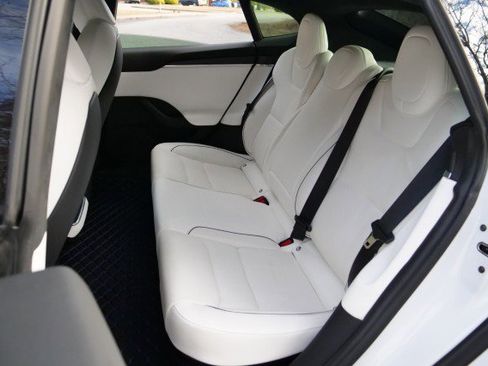 Used 2021 Tesla Model S Plaid image 26