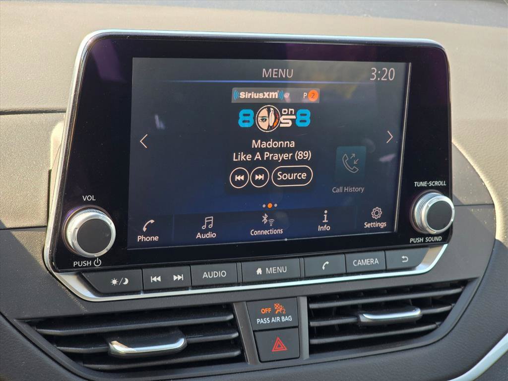 Used 2025 Nissan Altima 2.5 S FWD image 21