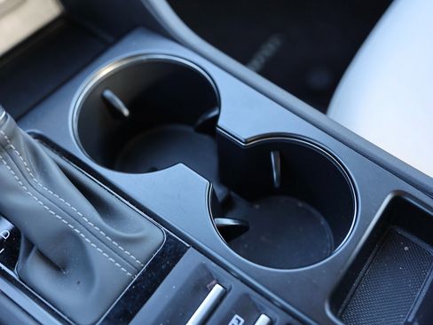 Certified 2025 Hyundai Sonata SE image 30