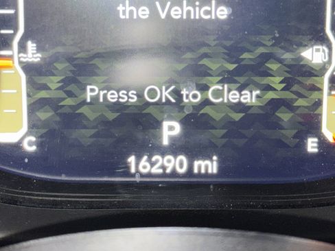 Used 2023 Jeep Wrangler Unlimited Rubicon AWD/4WD image 25