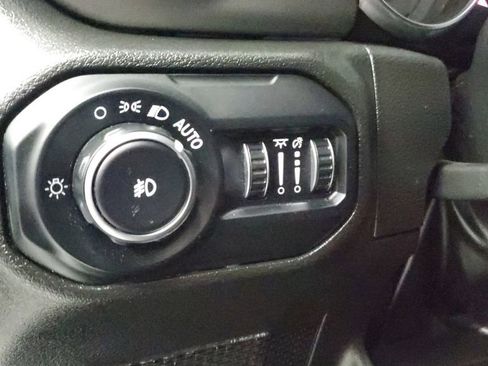 Used 2022 Jeep Wrangler Sport S image 20