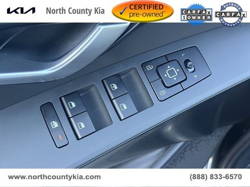 Certified 2025 Kia Niro LX image 33