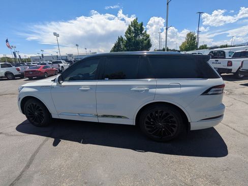 Used 2021 Lincoln Aviator Reserve AWD/4WD image 9