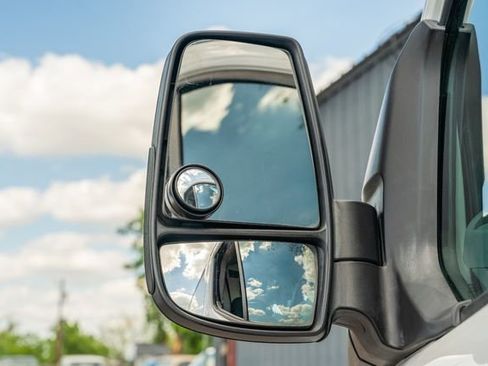 Used 2015 Ford Transit 250 130 Low Roof w/ Exterior Upgrade Package RWD image 11