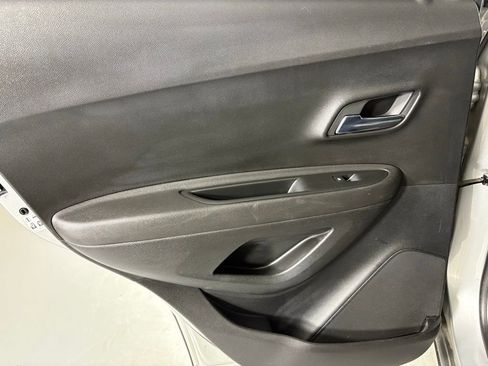 Used 2015 Chevrolet Trax LT w/ LT Plus Package image 29