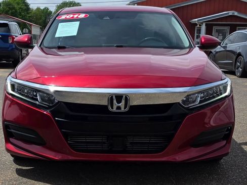 Used 2018 Honda Accord LX image 8