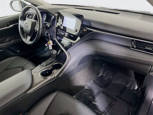 Certified 2023 Toyota Camry SE image 25