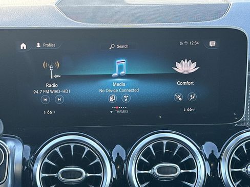 Used 2021 Mercedes-Benz GLB 250 GLB 250 image 16