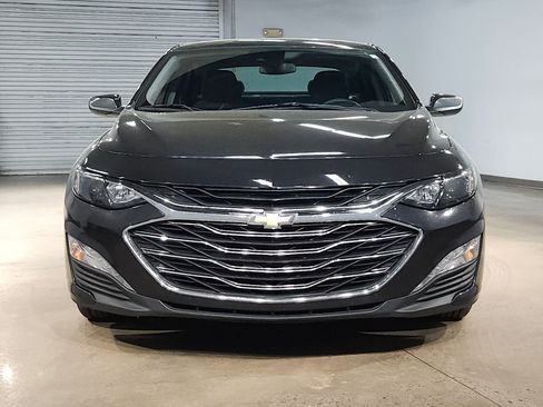 Used 2023 Chevrolet Malibu LT FWD image 2