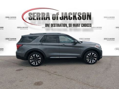 Used 2026 Ford Explorer Platinum w/ LUX Leather Package image 10