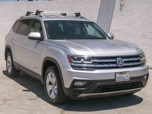 Used 2019 Volkswagen Atlas SE FWD image 3