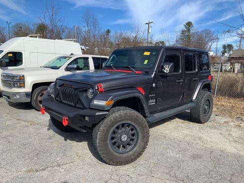Used 2020 Jeep Wrangler Unlimited Sahara image 10